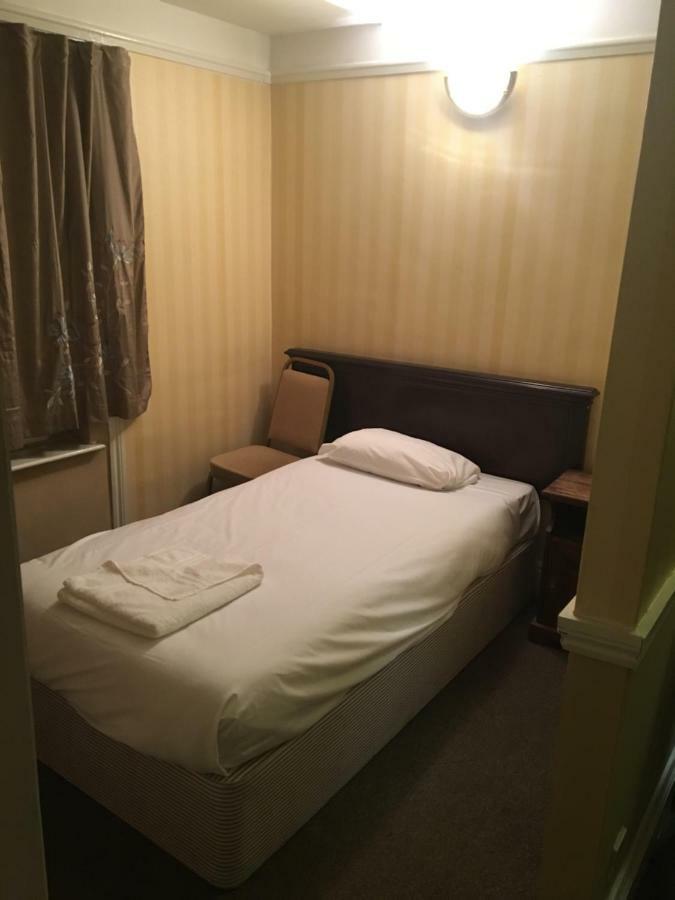 Sparkle Hotel Quinton المظهر الخارجي الصورة